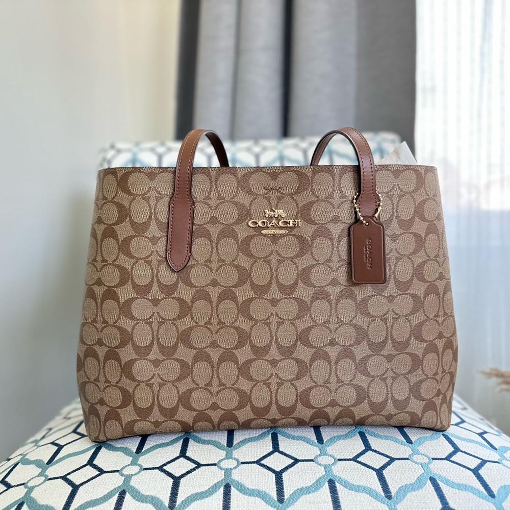 Coach Avenue Signature Tote